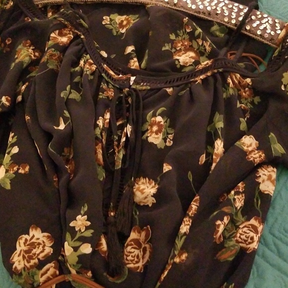 Large Flowy Floral Dress - Picture 2 of 5